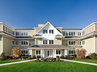 125 Edgemere Rd APT 301, Boston, MA 02132