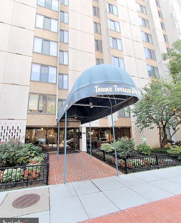 1440 N St NW #205