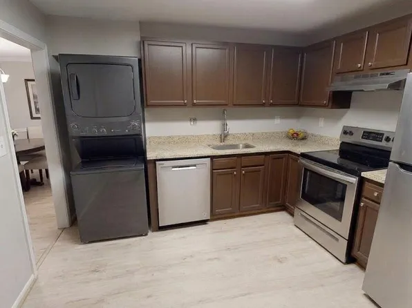 18622 Walkers Choice Rd APT 6, Montgomery Village, MD 20886