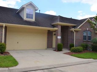 1718 Village Townhome Dr, Pasadena, TX 77504