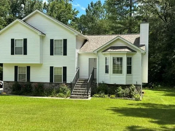 620 Grove Pointe Way, Locust Grove, GA 30248