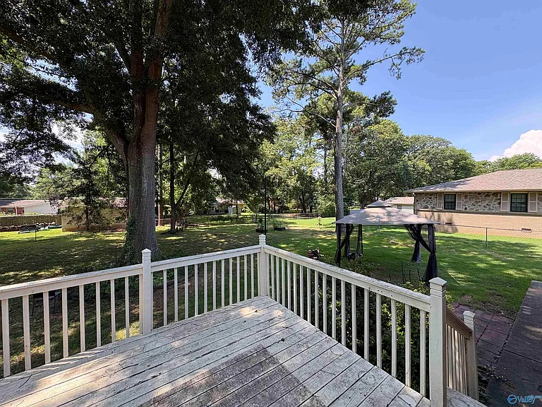 125 Meadow Dr — Photo 10