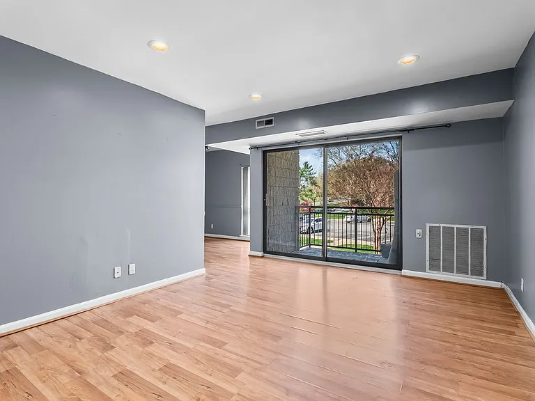 6087 Majors Ln #5 — Photo 6