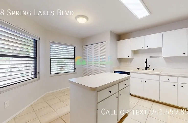 418 Spring Lakes Blvd — Photo 15