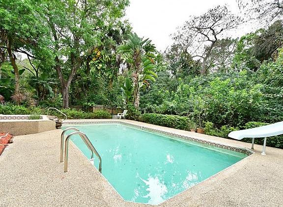 5th image of 28049 E Brook Dr