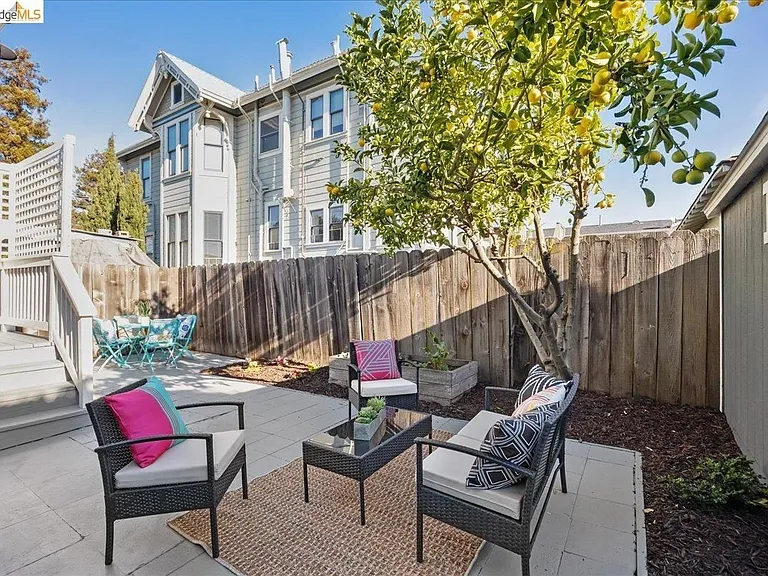 1720 Walnut St — Photo 26