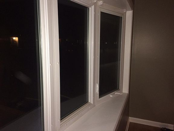 517 livingroom windows