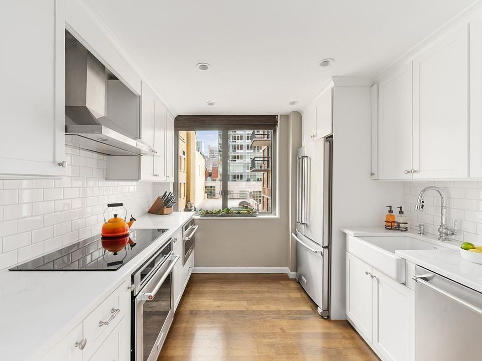1st image of 300 E 54th St APT 5L