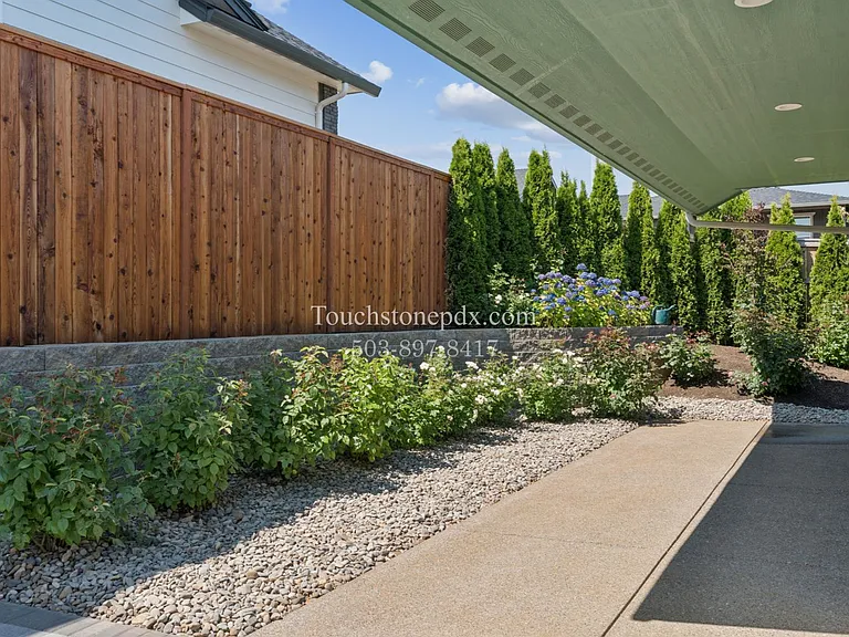 740 Jordan Elizabeth Ave SE — Photo 40