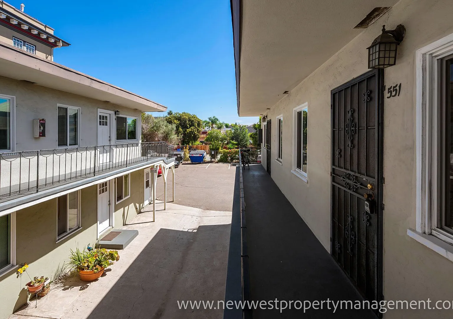 Top-floor Sherman Heights 1-bedroom, available now! — Photo 3