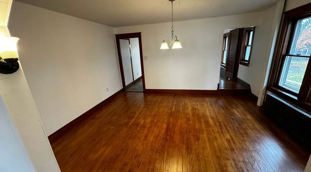 3 bed, $1,500 — Photo 4