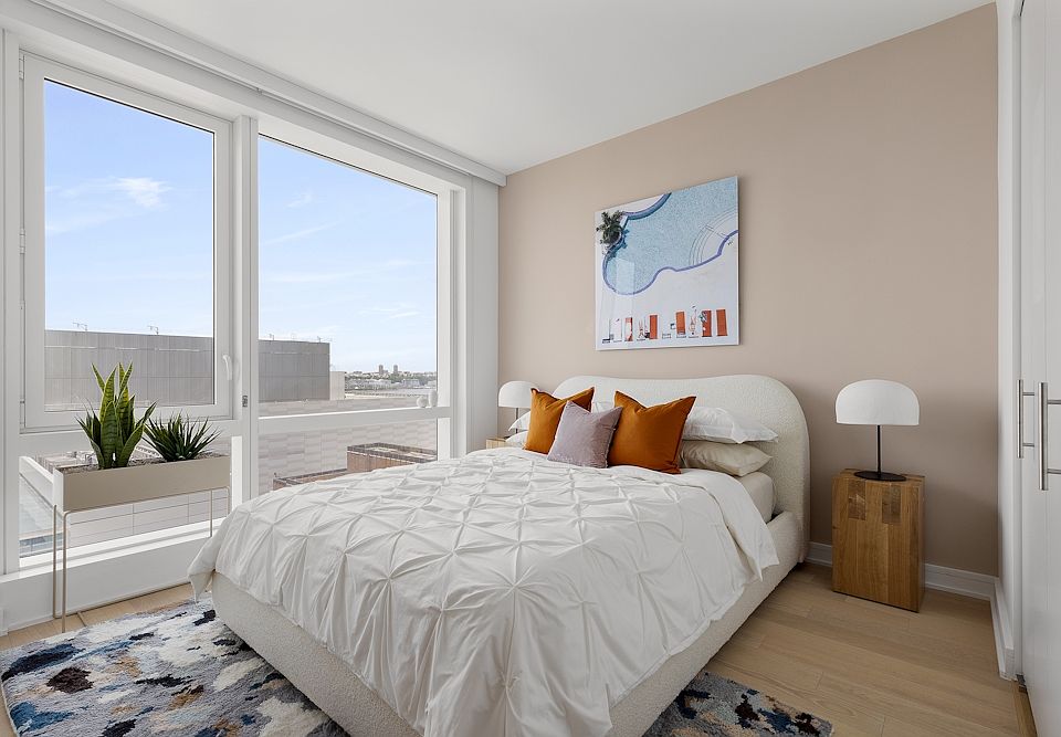 1st image of 555 38th St APT 203