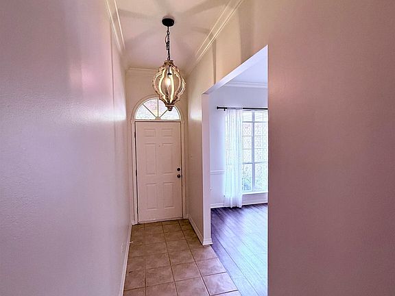 4th image of 20833 Nobleman Dr