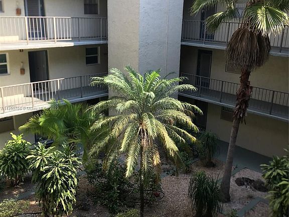 4th image of 1800 SW 81st Ave APT 1312
