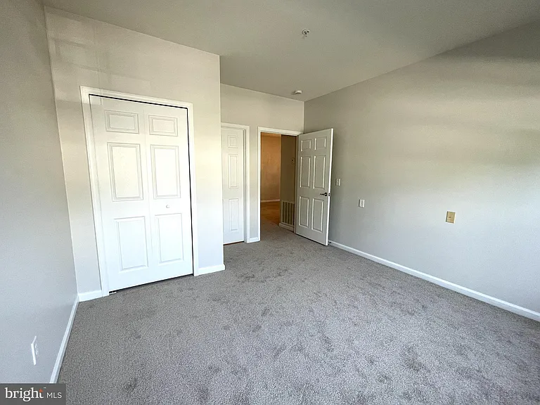5307 Wyndholme Cir #102 — Photo 13