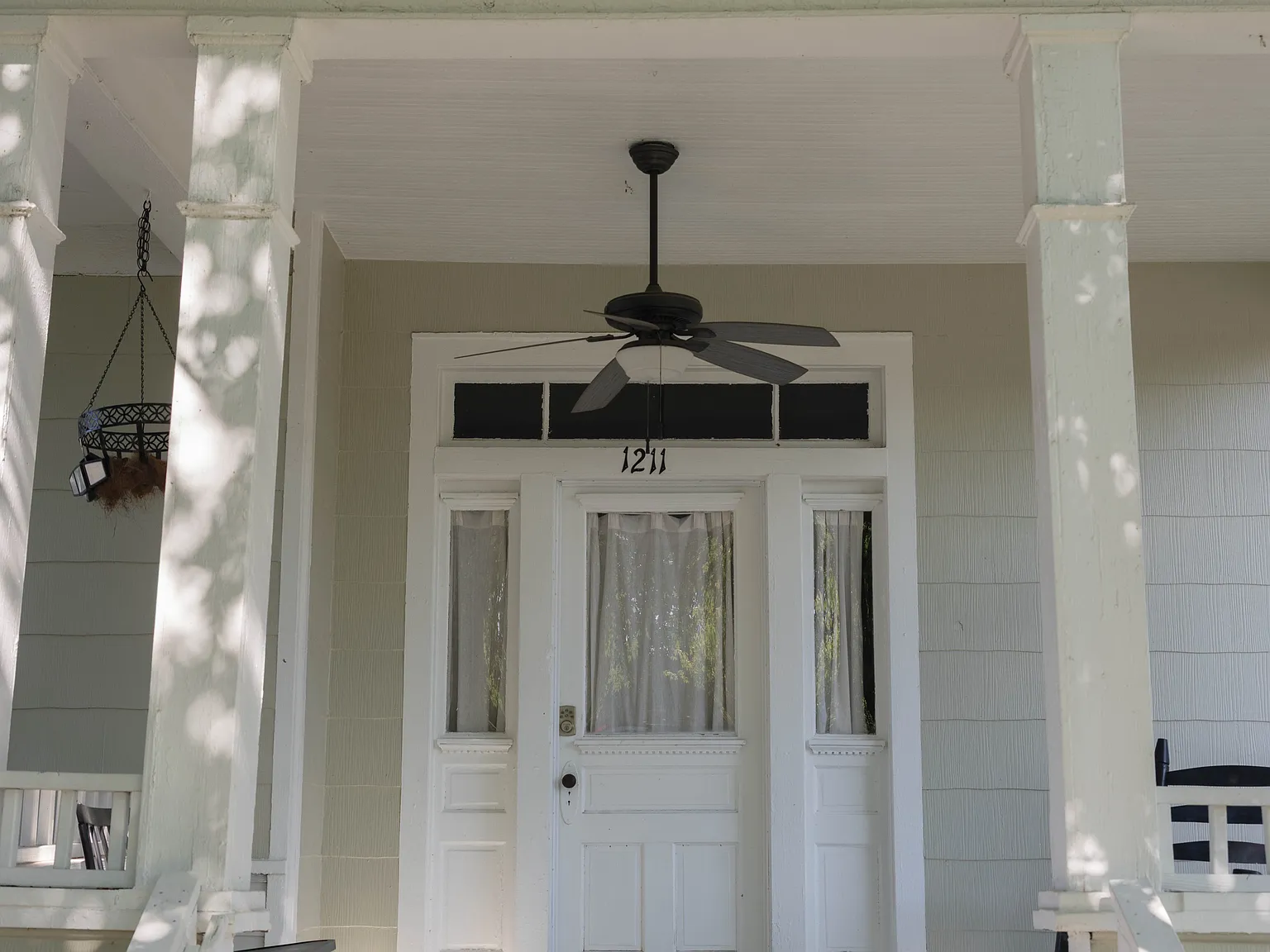 3 bed, 1555 sqft, $1,900 — Photo 2