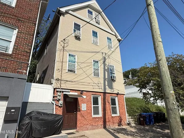 601 Richmond Road image 1 of 14