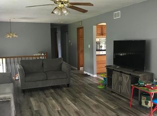 5821 63rd Ave W, Muscatine, IA 52761