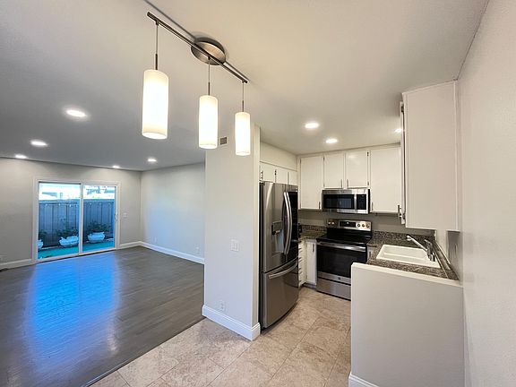 2nd image of 4055 Porte La Paz Unit 142