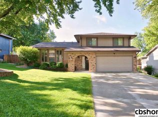 11673 Meredith Ave, Omaha, NE 68164