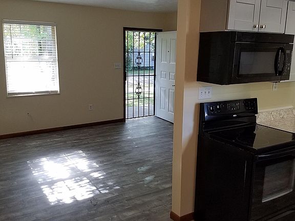 2nd image of 300 E Morelia Ave #B