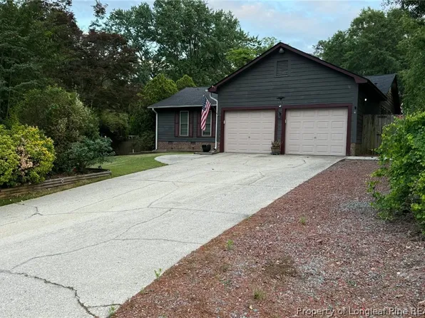 228 Timberlake Dr, Fayetteville, NC 28314