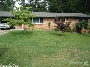 215 Cessna Cir, Hot Springs, AR 71913