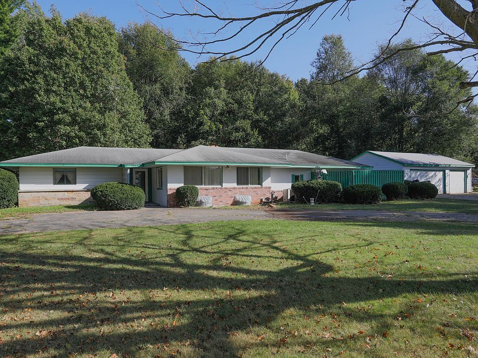 5353 Paradise Rd East-101