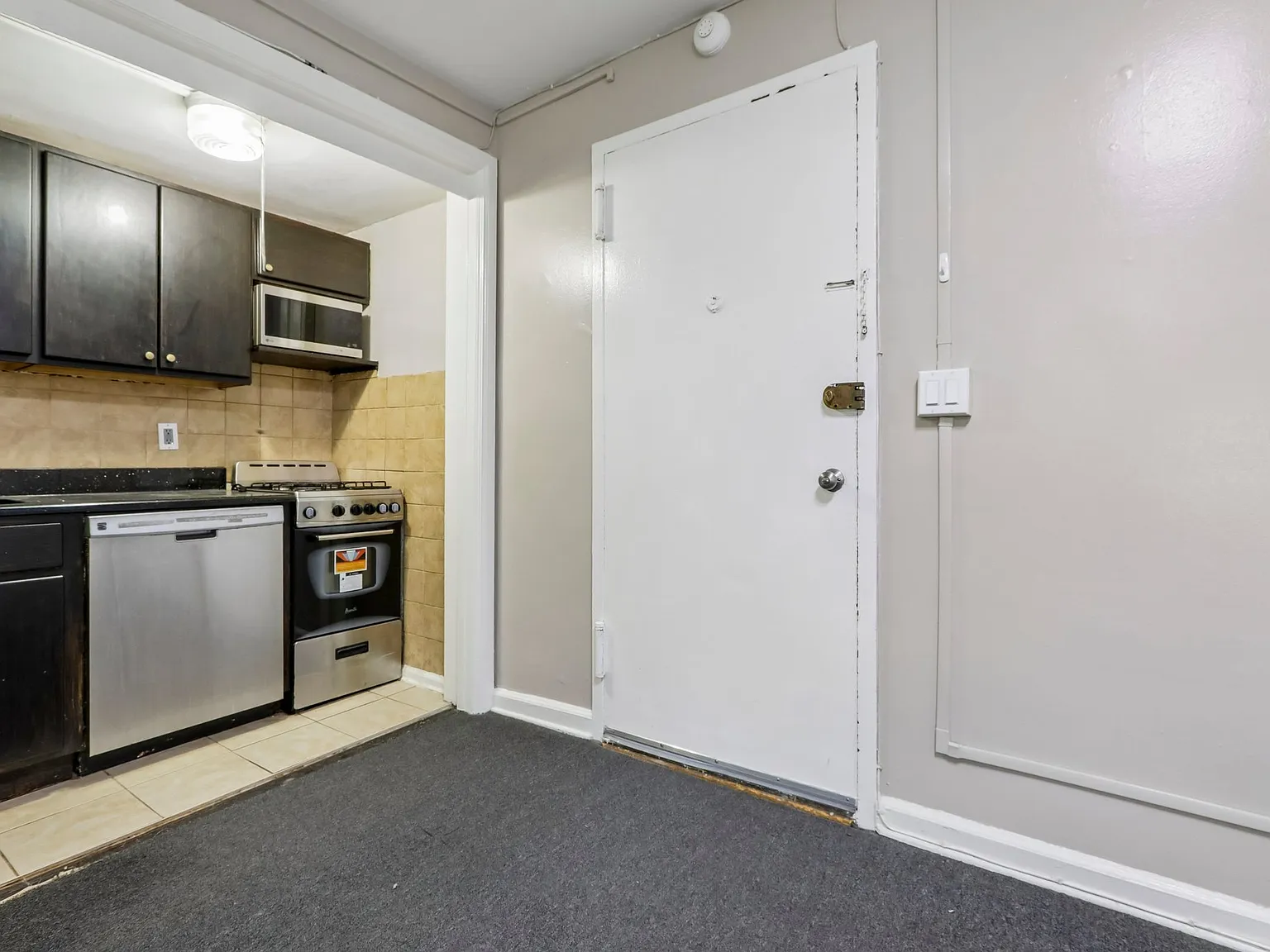 Studio, $1,475 — Photo 4