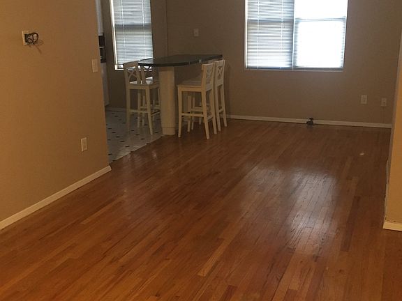 4th image of 281 Nassau Ave APT 3