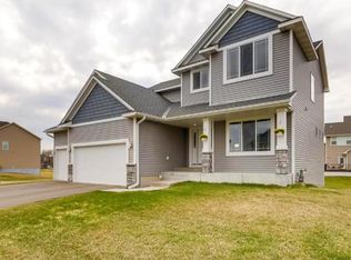 4660 Prairie Trl N, Hugo, MN 55038