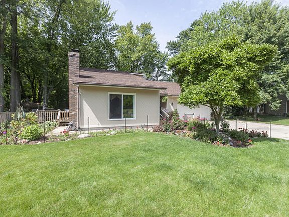 4th image of 2846 Shady Oaks Dr SW