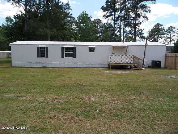 5th image of 2408 Moore Avenue