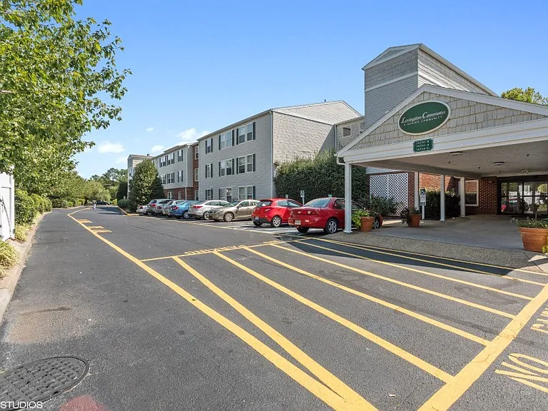 Lexington Commons — Photo 50