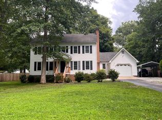 10817 Crofton Rd, Chester, VA 23831