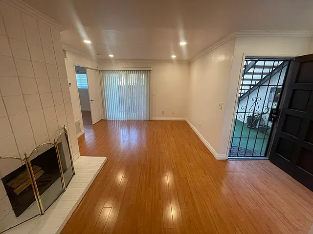 Building Photo - 23629 Golden Springs Dr #H-2