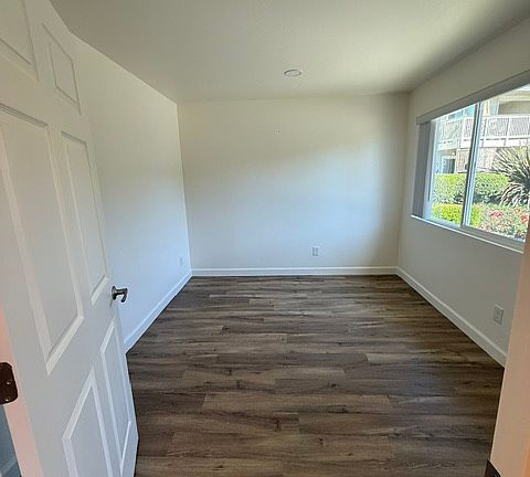 5th image of 377 Union Ave #377D