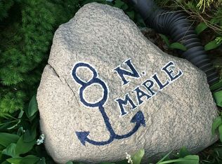 8 N Maple St, East Hampton, CT 06424