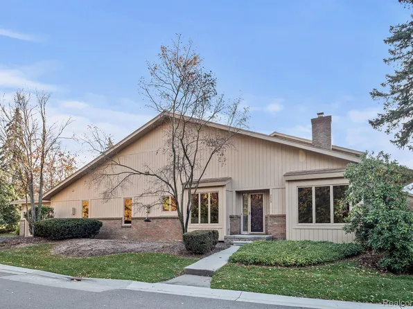 3625 Pheasant Run, Bloomfield Hills, MI 48302