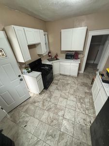 2289 E 93rd St, Cleveland, OH, 44106