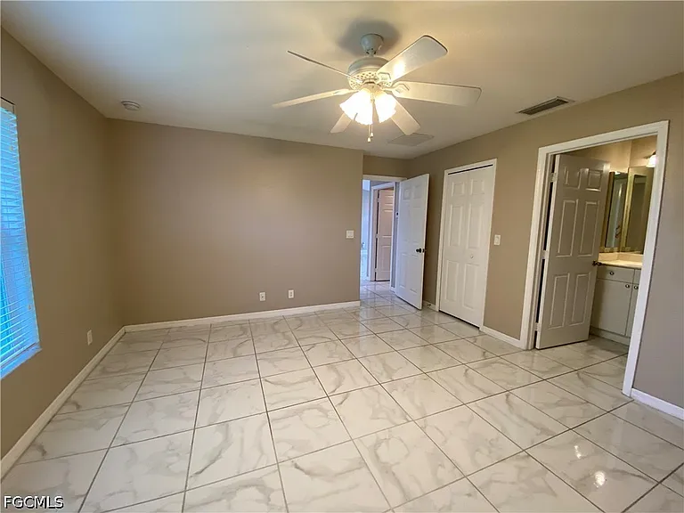 306 NE 14th Terrace Cpe — Photo 5