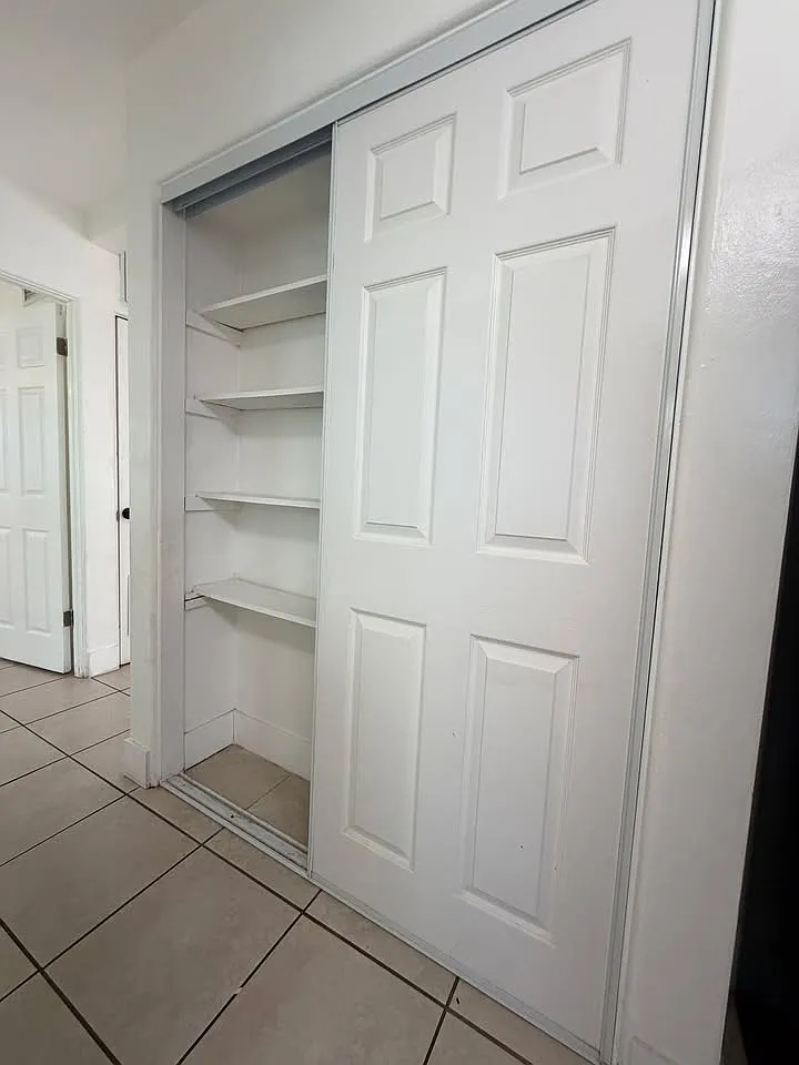 3 bed, 908 sqft, $1,650 — Photo 4