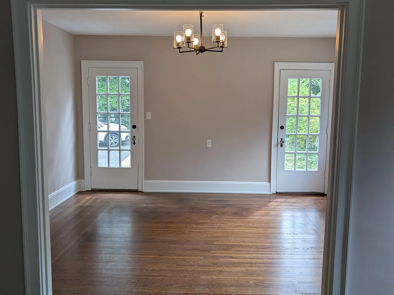 3 bed, 2.5 bath, 1792 sqft, $3,500 — Photo 3