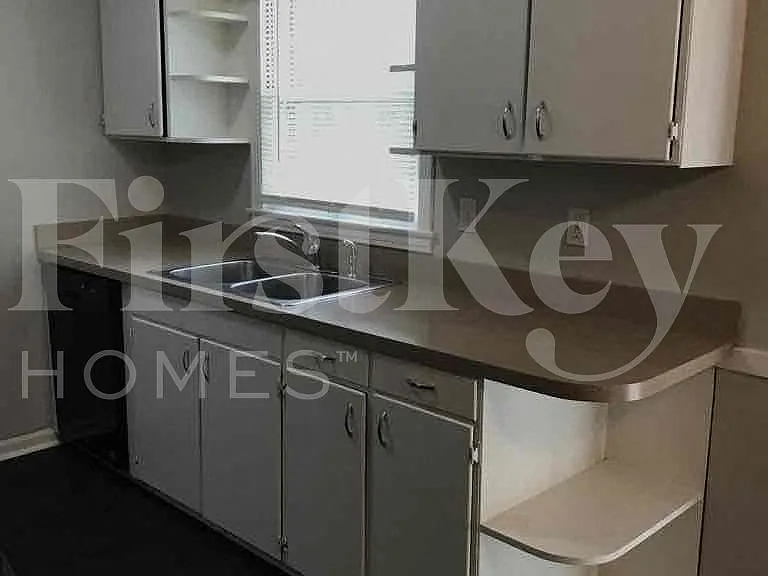 5436 Woodson Rd — Photo 5