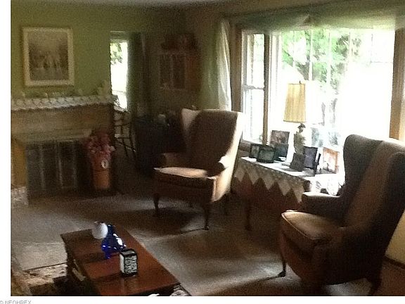 5th image of 795 Eastview Ave