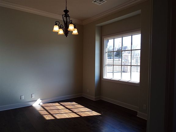 3rd image of 3204 W Charleston Ct