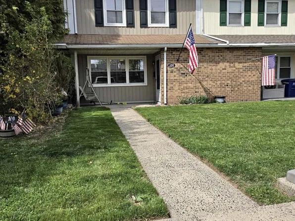 159 Forsythia Ct, Quakertown, PA 18951