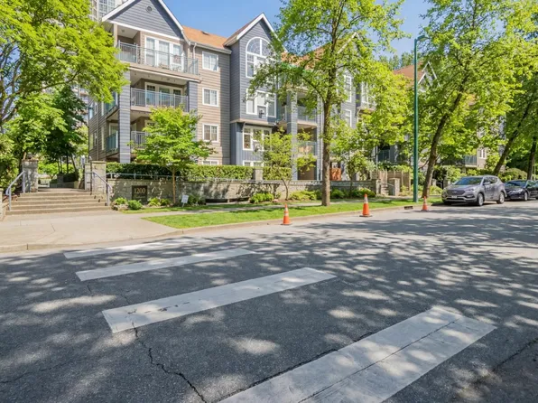 1200 Eastwood St #212, Coquitlam, BC V3B 7R9