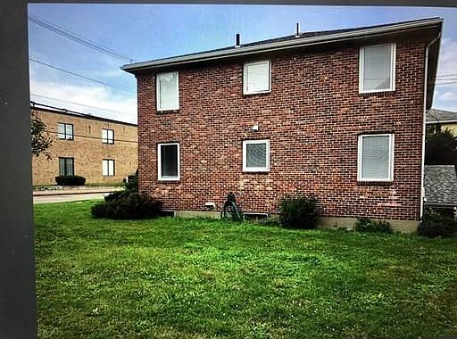 3rd image of 472 Watertown St #472