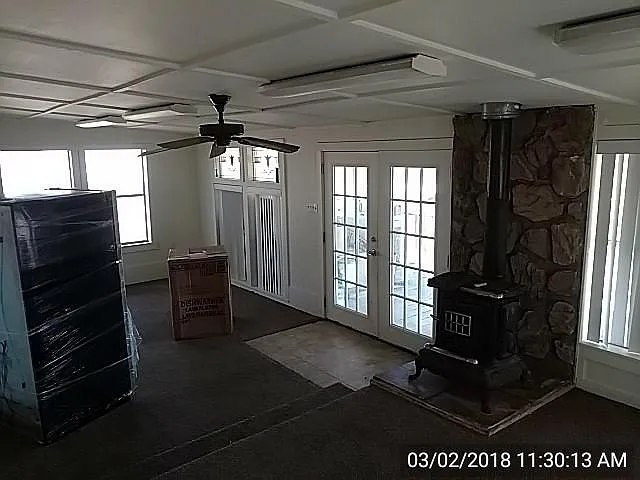 1298 Ross Ln — Photo 5